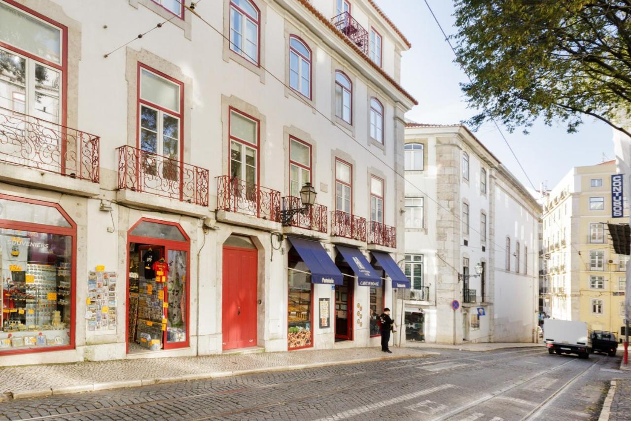 Update Urban Chic Flat In 19Th Century Building 2 Bedrooms & 2 Bathrooms & Ac Central Alfama District Lisboa Dış mekan fotoğraf