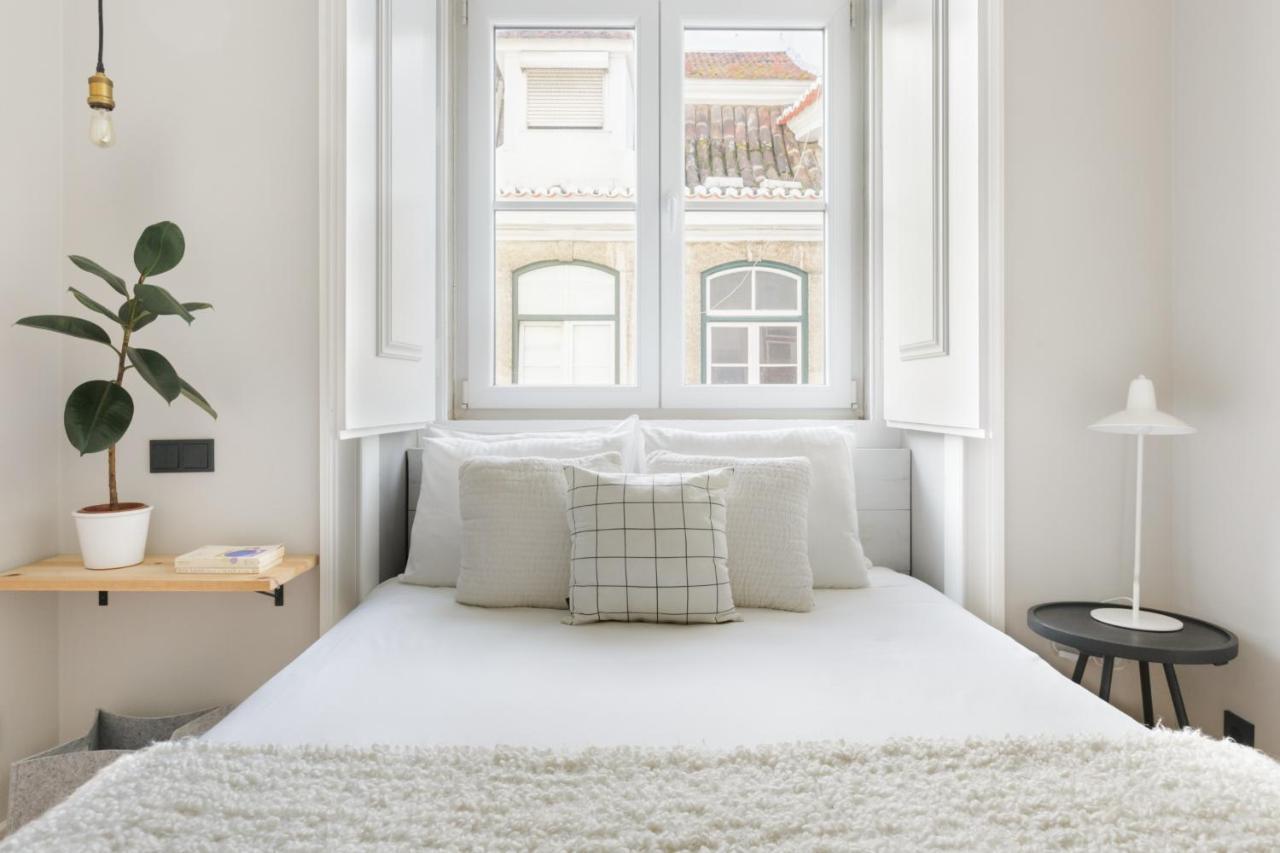 Update Urban Chic Flat In 19Th Century Building 2 Bedrooms & 2 Bathrooms & Ac Central Alfama District Lisboa Dış mekan fotoğraf