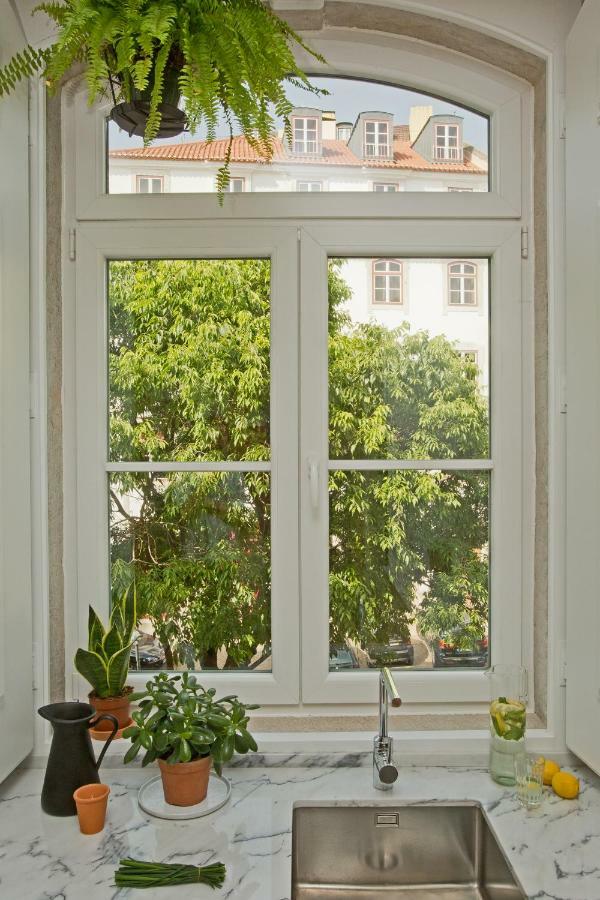 Update Urban Chic Flat In 19Th Century Building 2 Bedrooms & 2 Bathrooms & Ac Central Alfama District Lisboa Dış mekan fotoğraf